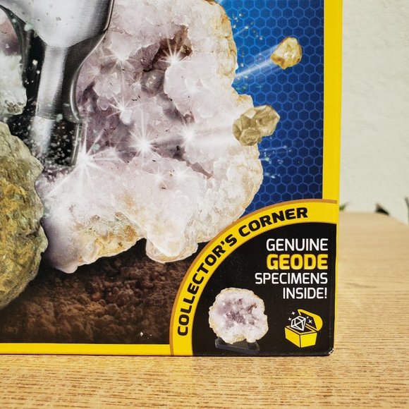 NEW National Geographic Break open 2 Geodes STEM Kit Science Geology Rocks - Picture 5 of 10
